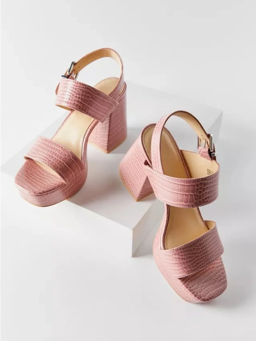 Urban Outfitters Pink Rachel Croc Strappy Platform Heel Shoes Size 6